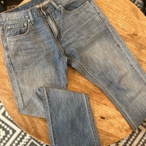 Like New Levi’s 527 Size 32 x 34 With Stylish Wash